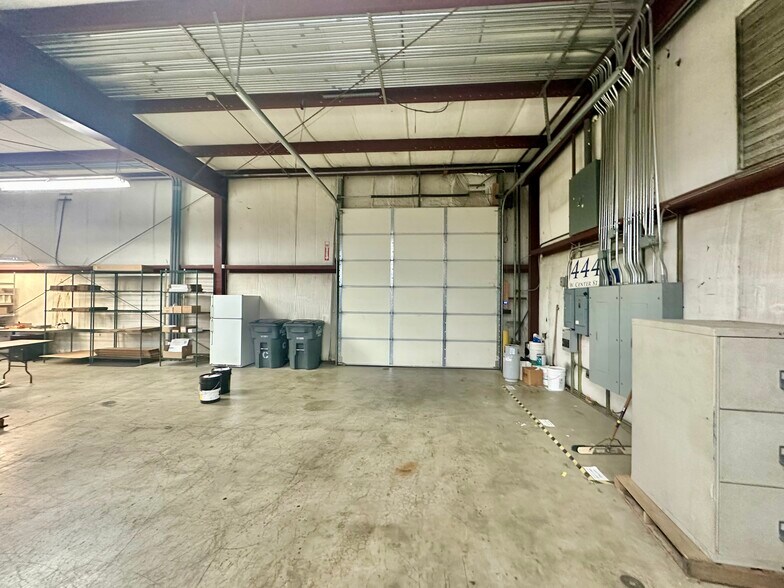 More Photos Of 444 W Center St, Kingsport Flex For Sale