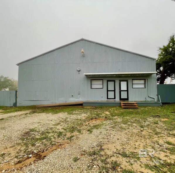 More Photos Of 523 S Old Corry Field Rd, Pensacola Warehouse For Lease