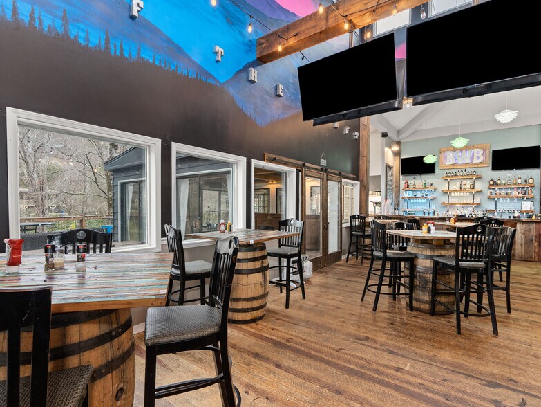 More Photos Of 4352 Soco Rd, Maggie Valley Restaurant For Sale