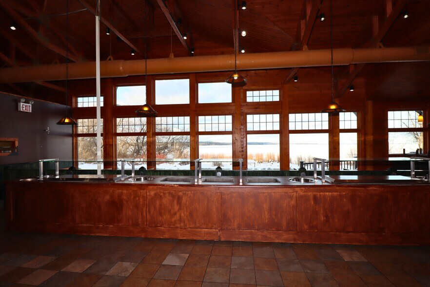 More Photos Of 30580 Hwy 2, Ashland General Retail For Lease