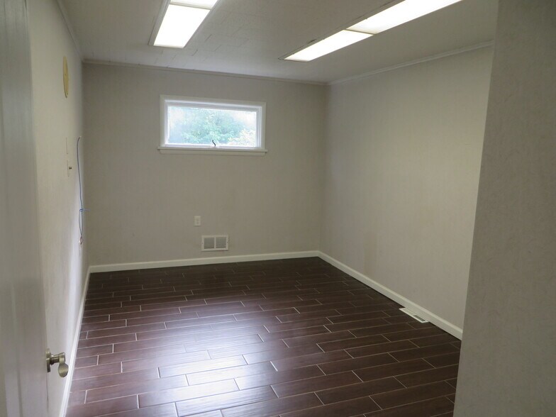 More Photos Of 286 E Main St, Somerville Medical For Lease