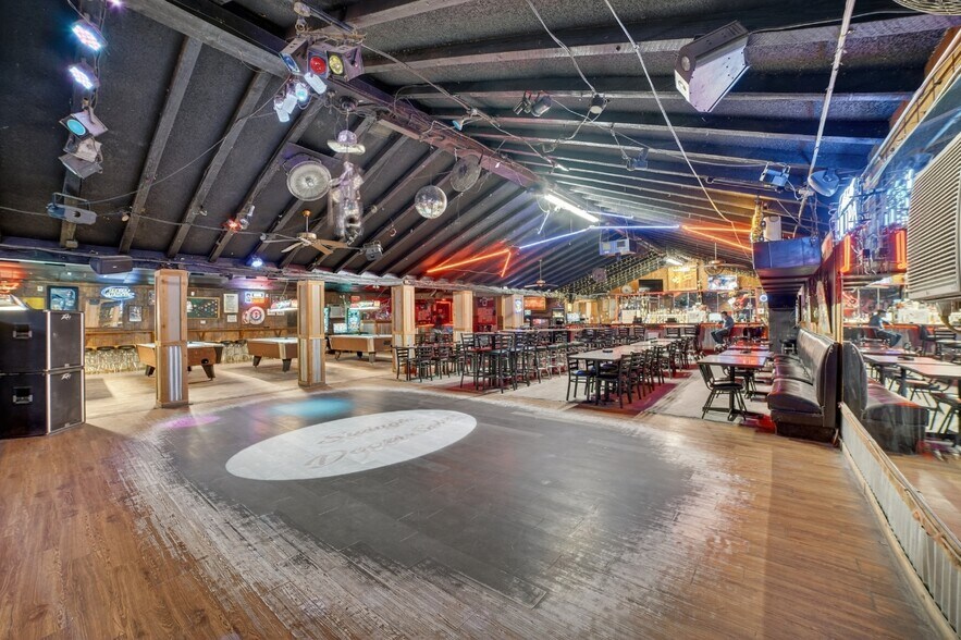 More Photos Of 304 FM 148, Terrell Sports And Entertainment For Sale