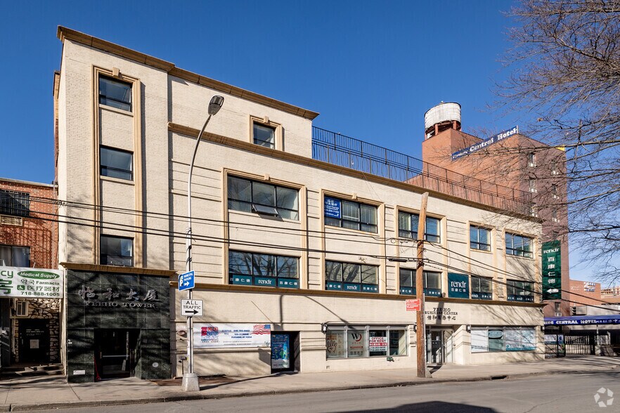 More Photos Of 135-21-135-27 38th Ave, Flushing Office For Lease