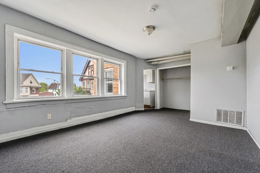 Primary Photo Of 2214 W Hopkins St, Milwaukee Apartments For Sale