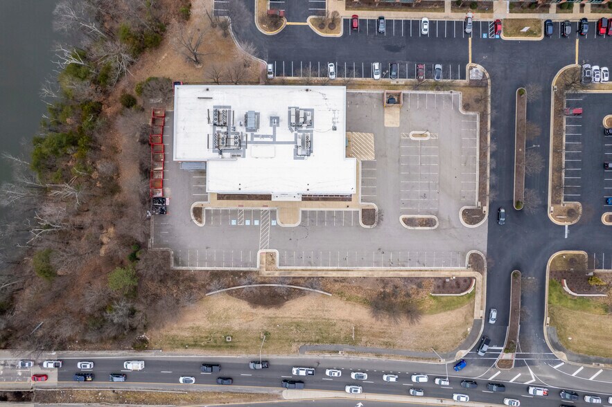 More Photos Of 10718 Richmond Hwy, Lorton Office For Lease