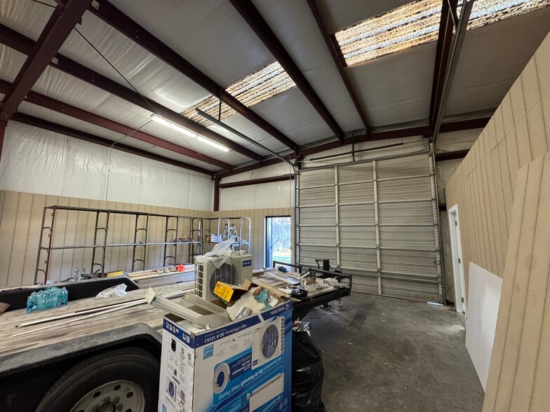 More Photos Of 150 Felt Dr, Roebuck Service For Lease