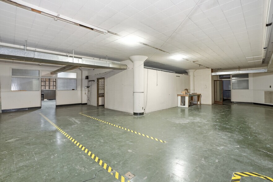 More Photos Of 4500 S Tripp Ave, Chicago Warehouse For Sale