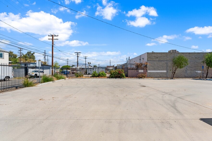 More Photos Of 352 W Highland Ave, San Bernardino Freestanding For Sale