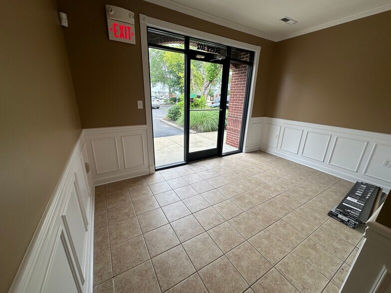 More Photos Of 1011 Lehman Ave, Bowling Green Office For Lease