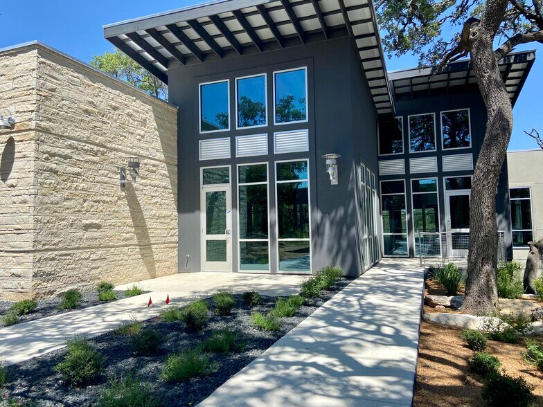 More Photos Of 23119 W Interstate 10, San Antonio Unknown For Lease