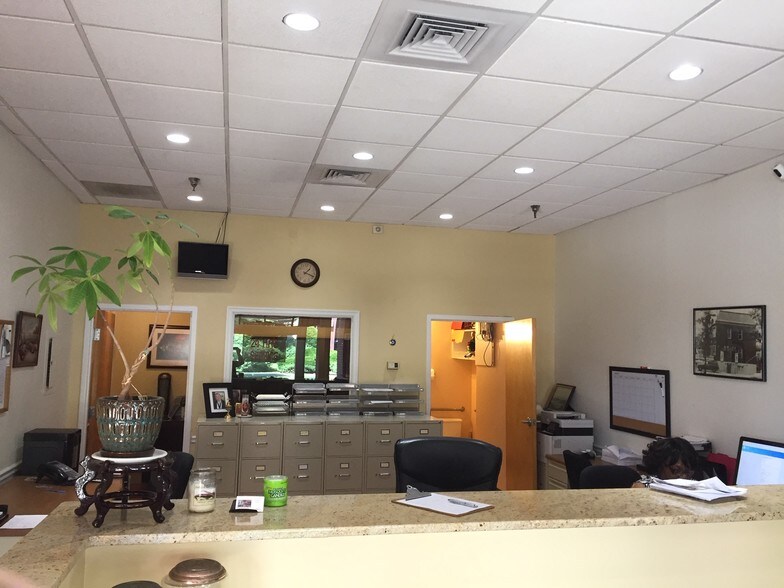 More Photos Of 77 S Washington St, Rockville Medical For Sale