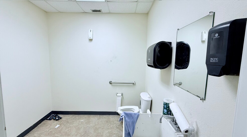 More Photos Of 8801 W County Road 127, Midland Warehouse For Lease