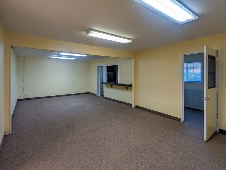 More Photos Of 3101 S Carson St, Carson City Freestanding For Lease