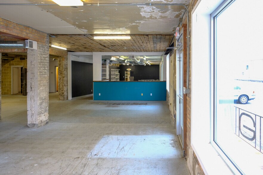 More Photos Of 408 W Main St, Benton Harbor Freestanding For Lease