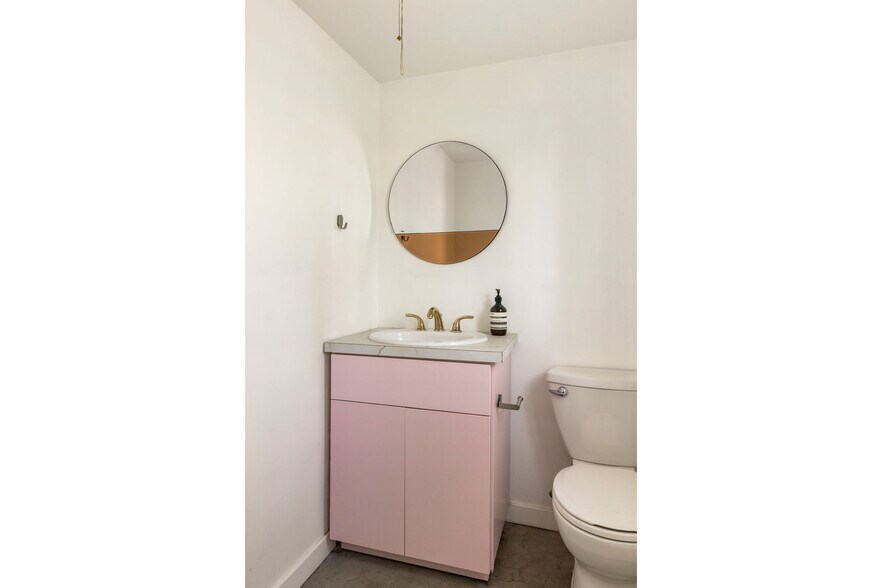 More Photos Of 977 Chung King Rd, Los Angeles Storefront Retail Residential For Sale