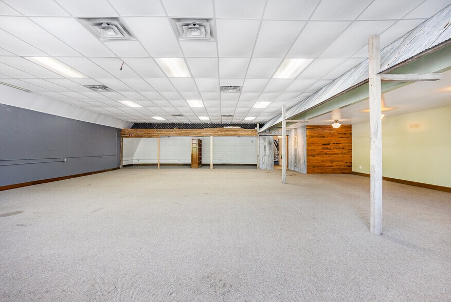 More Photos Of 2832 Midland Rd, Bay City Freestanding For Sale