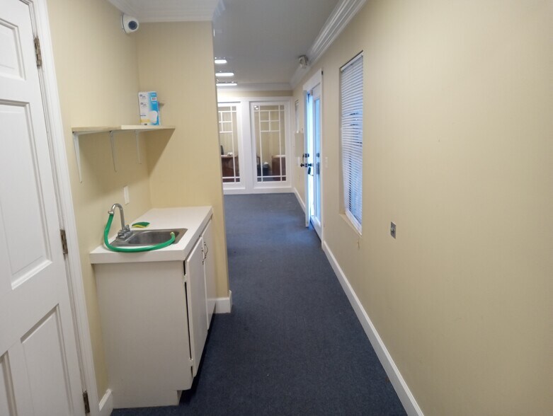 More Photos Of 3875 Wallin St, Savannah Freestanding For Lease