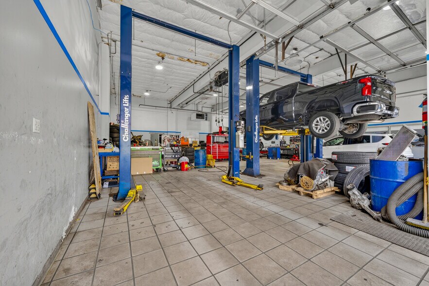 More Photos Of 708 N 18th St, Allentown Auto Repair For Lease