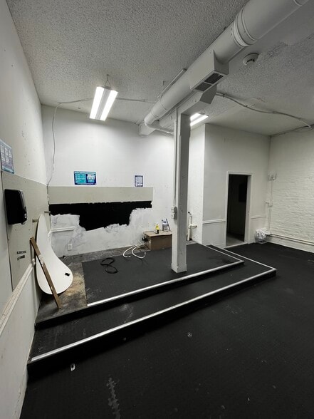 More Photos Of 251 Trinity Ave SW, Atlanta General Retail For Sale