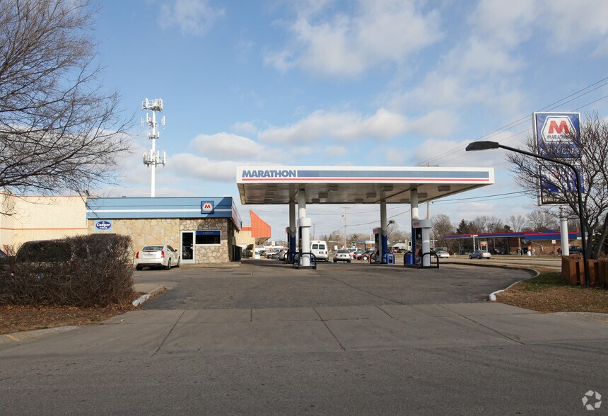 More Photos Of 1700 E Old Shakopee Rd, Minneapolis Auto Repair For Sale