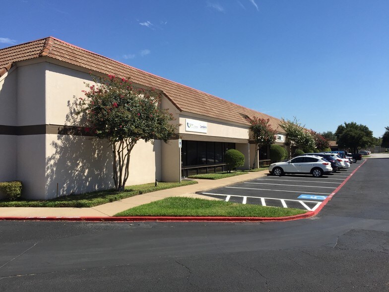 More Photos Of 4801-4849 Keller Springs Rd, Addison Light Distribution For Lease