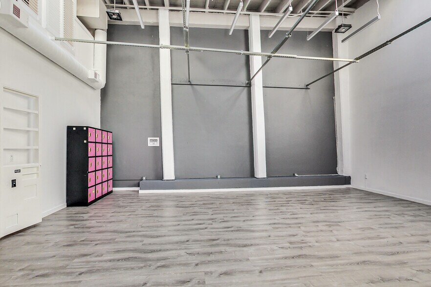 More Photos Of 960 Folsom St, San Francisco Storefront Retail Office For Lease