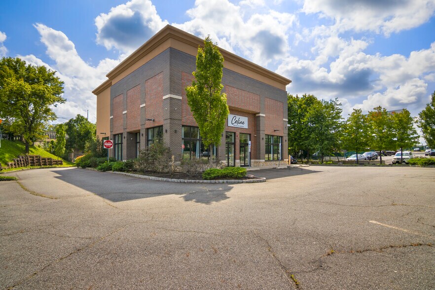 More Photos Of 281 Littleton Rd, Parsippany Freestanding For Lease