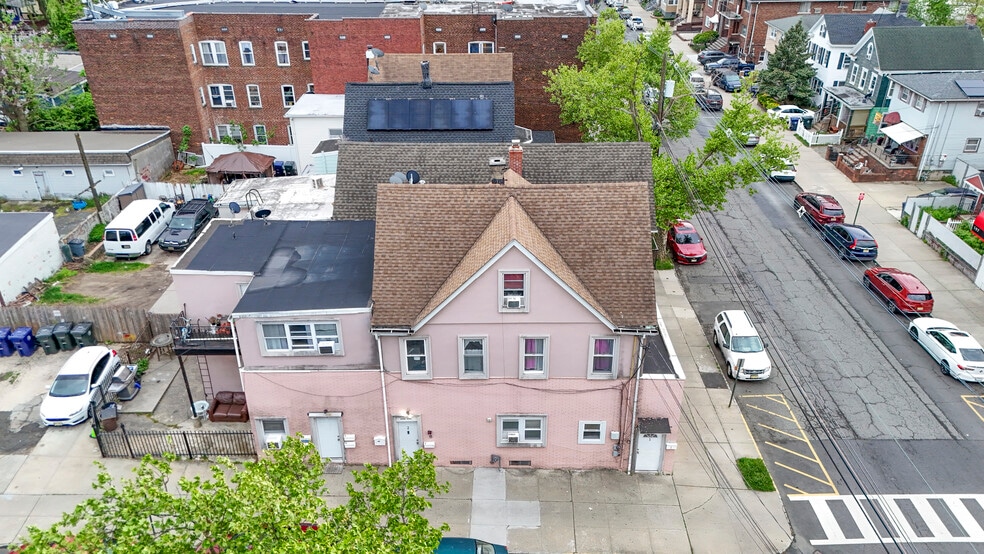 More Photos Of 200 Madison Ave, Perth Amboy Apartments For Sale