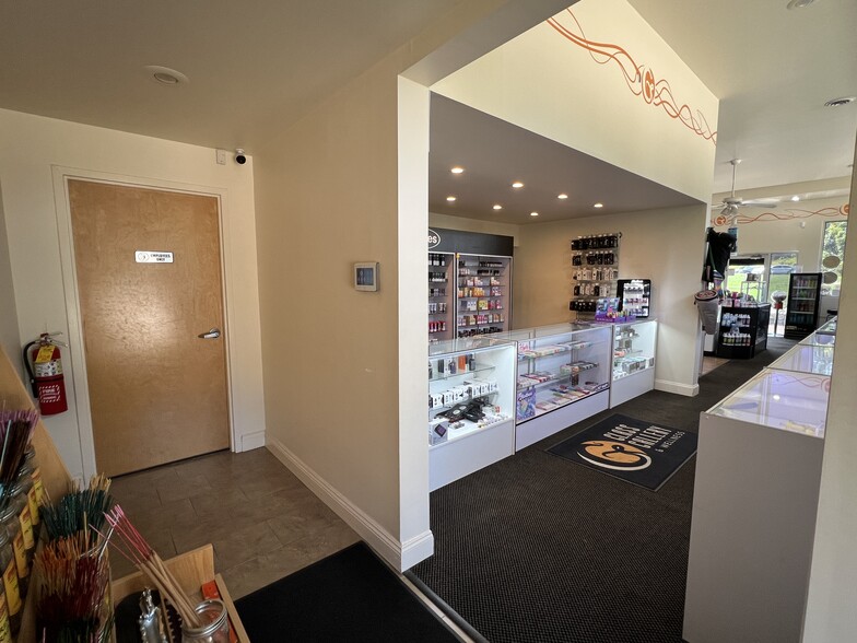 More Photos Of 5536 Steubenville Pike, McKees Rocks Restaurant For Lease