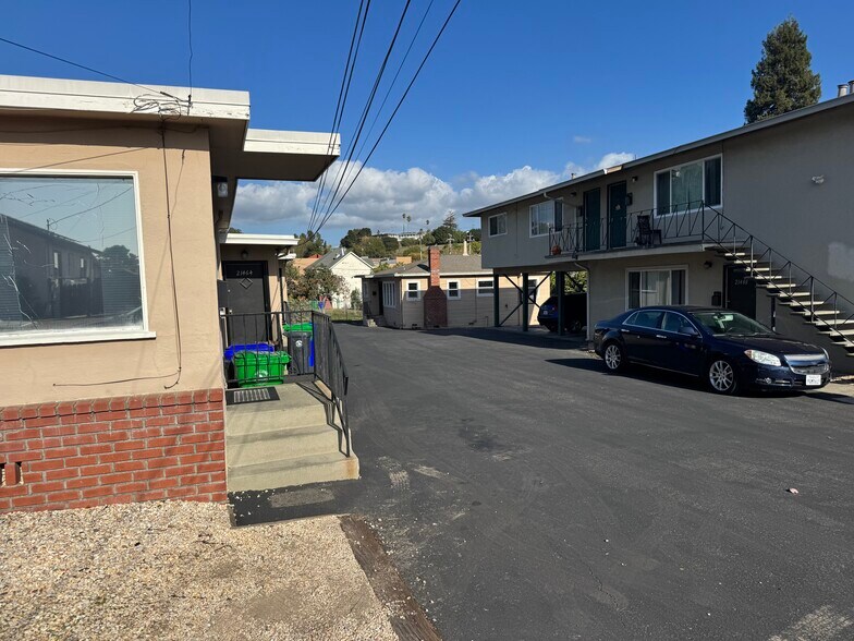 More Photos Of 21462 Ocean View Dr, Hayward Apartments For Sale