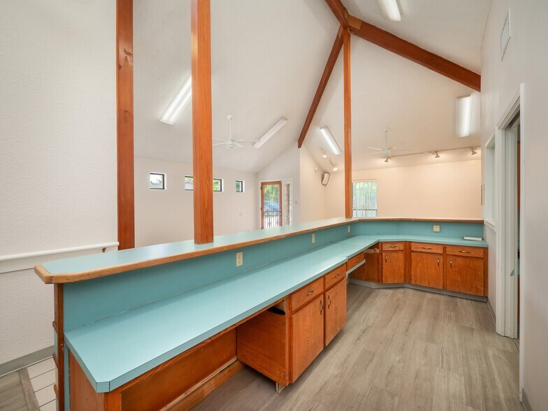 More Photos Of 4409 Menchaca Rd, Austin Medical For Sale