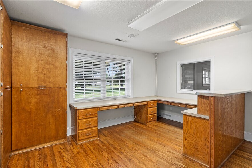 More Photos Of 492 W Main St, Forest City Freestanding For Sale
