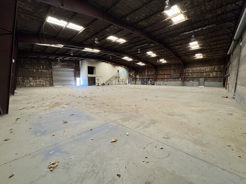 More Photos Of 1350 E Barbour St, Banning Manufacturing For Lease