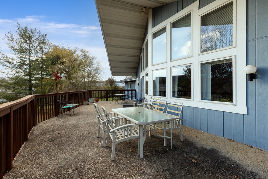 More Photos Of 218 Mill Rd, Woodstock Congregate Senior Housing For Sale
