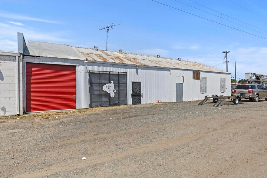 More Photos Of 1431 B St, Marysville Industrial For Sale