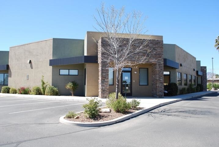 More Photos Of 198 S Coronado Dr, Sierra Vista Medical For Sale