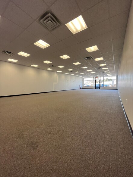 More Photos Of 204 E 6th St, Ridgely Storefront For Lease