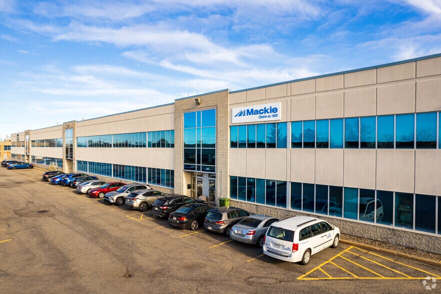 More Photos Of 505-525 Av Meloche, Dorval Industrial For Lease
