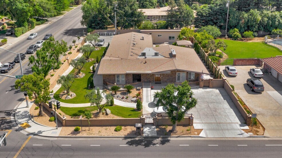 More Photos Of 1419 W Bullard Ave, Fresno Congregate Senior Housing For Sale