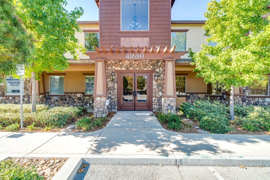 Primary Photo Of 41680 Ivy St, Murrieta Medical For Sale