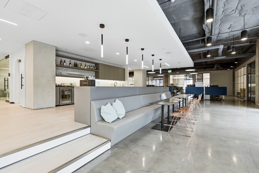 More Photos Of 33 S Fair Oaks Ave, Pasadena Office For Sale