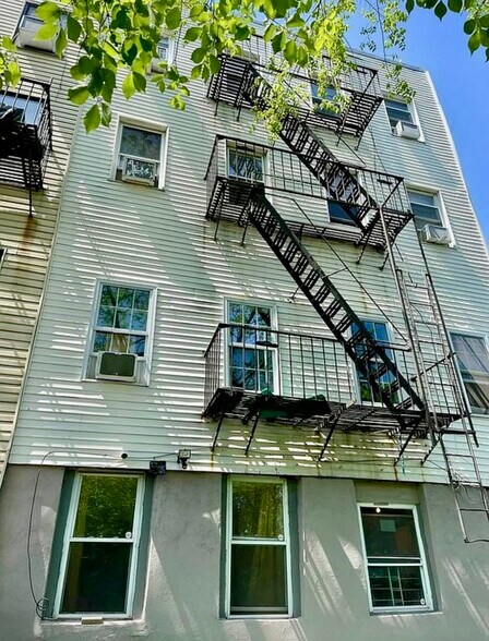 More Photos Of 3194-3198 Webster Ave, Bronx Storefront Retail Residential For Sale