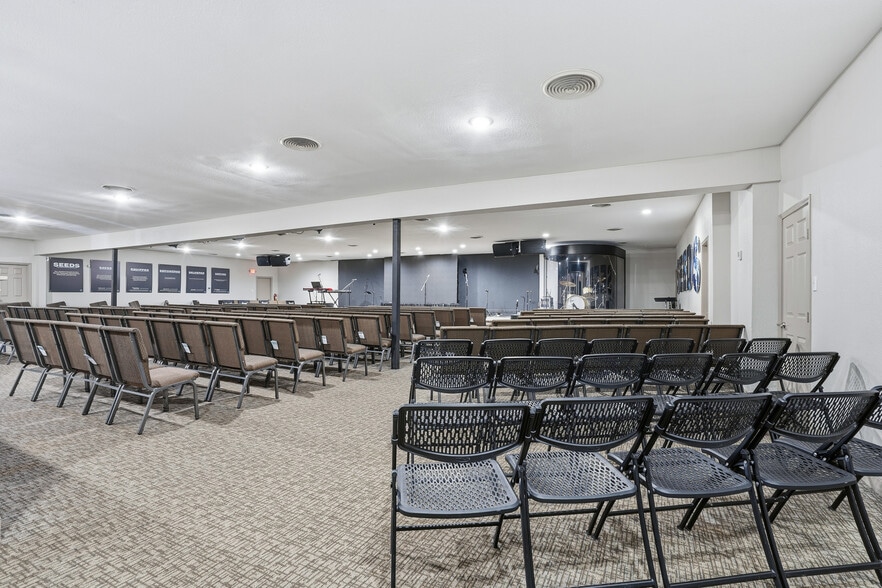 More Photos Of 342 SW Alsbury Blvd, Burleson Religious Facility For Sale