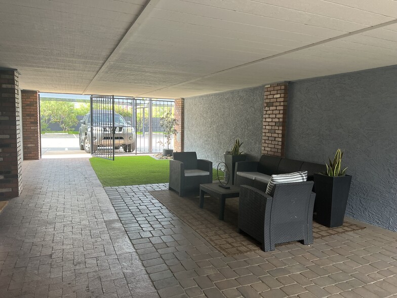 More Photos Of 4539 N 22nd St, Phoenix Office Residential For Lease