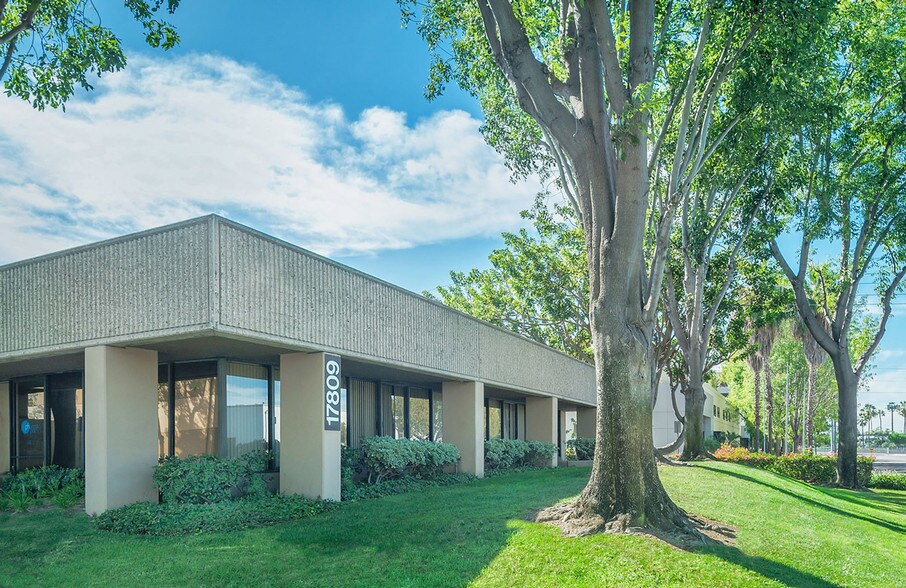 Primary Photo Of 17819 Gillette Ave, Irvine Manufacturing For Lease