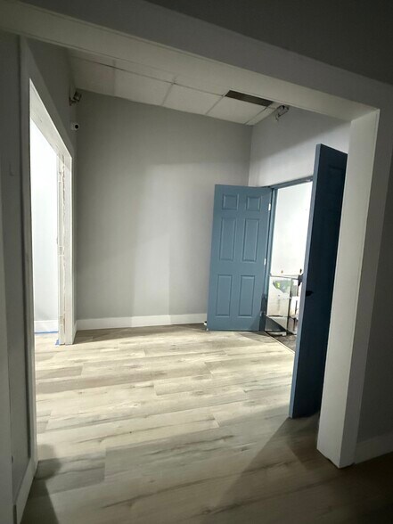 More Photos Of 842 S 1st St, San Jose Storefront For Lease
