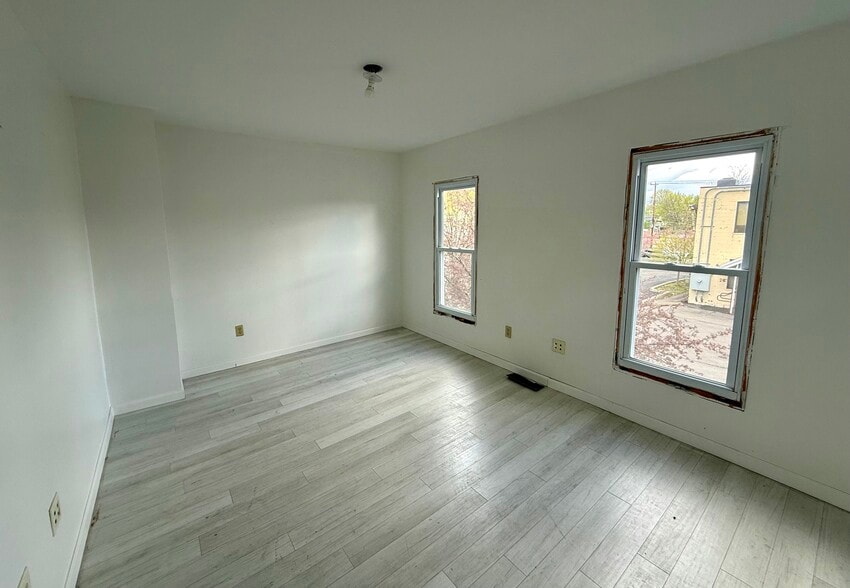 More Photos Of 113 Hawley St, Binghamton Office Residential For Lease