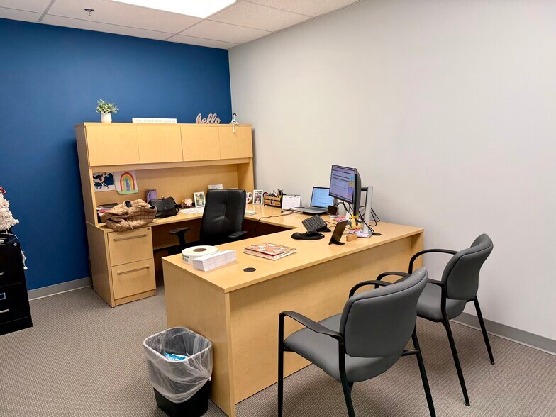 More Photos Of 240-252 Airport Rd, Winchester Light Distribution For Sale