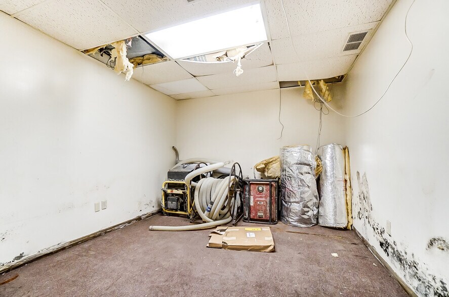 More Photos Of 6750 Brandt Pike, Huber Heights Medical For Sale