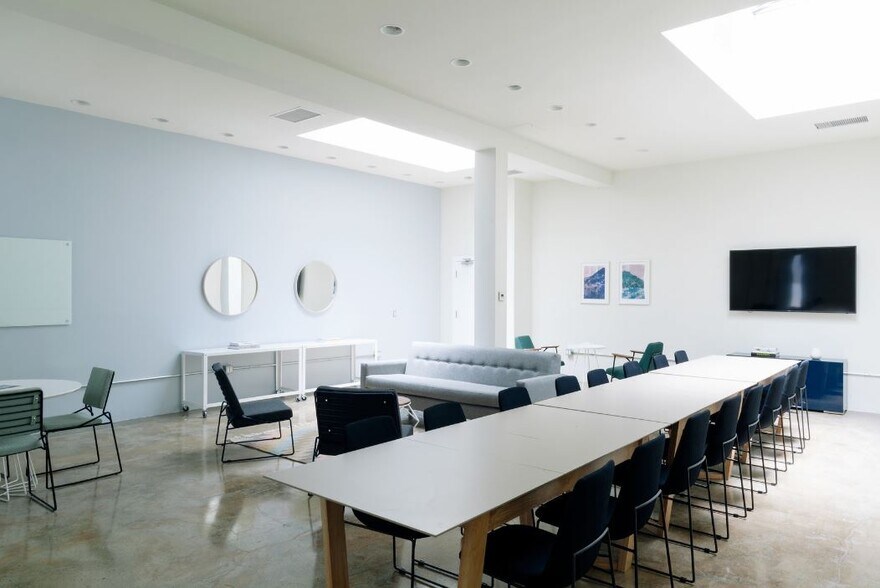 More Photos Of 310-312 Venice Way, Venice Loft Creative Space For Lease